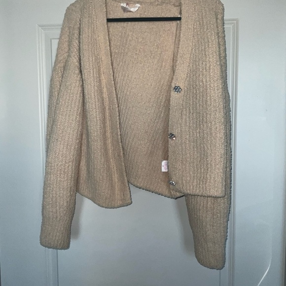 No‎ Boundaries Fuzzy Cropped Cardigan - Picture 8 of 8